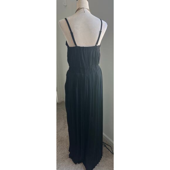 Lane Bryant Pleated Beaded Waist Front Palazzo Sleeveless Black Jumpsuit 16 - Picture 5 of 11